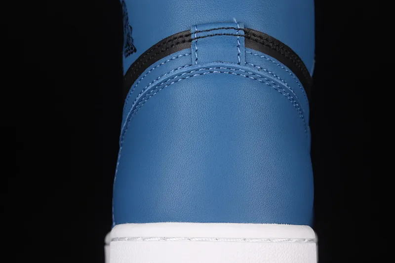 All categories Air Jordan Jordan series basketball shoes Air Jordan 1 High L version Air Jordan AJ1 High Retro AJ1 Joe 1 Royal Blue 2.0 high-top basketball shoes 555088-404